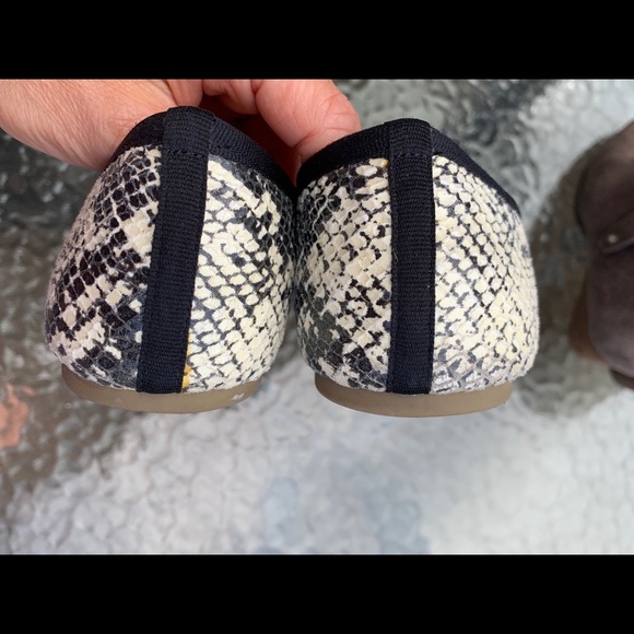 J Crew snake flats - Picture 4 of 6